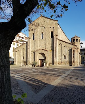 Basilica dellAddolorata ex. Basilica di S. Pietro