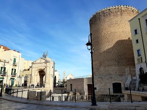 Porta Baresana ( Lorologio)