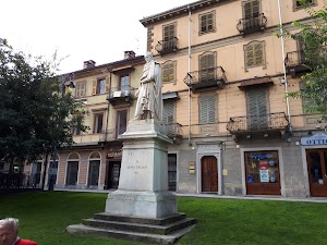 Monumento A Silvio Pellico