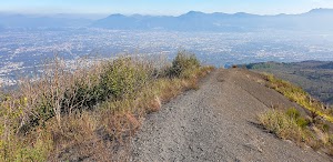 Sentiero Valle dellInferno e Lungo i Cognoli