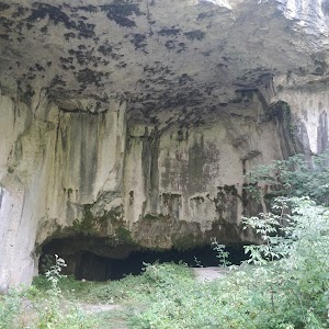 Valle dei Grilli, Grotte di S.Eustachio