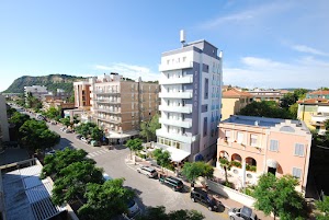 Hotel Figaro & Apartments