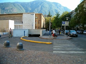 SEAB Parcheggio Tribunale Tiefgarage Gerichtsplatz