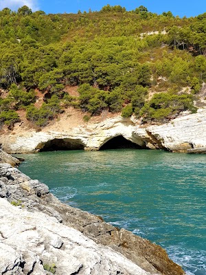 Grotta dei due occhi