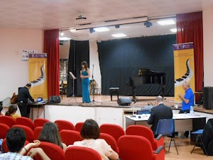 Scuola Di Canto E Di Musica