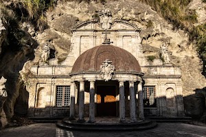 Tempietto di SantEmidio alle Grotte