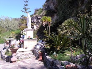 Statua Madonna delle Grazie